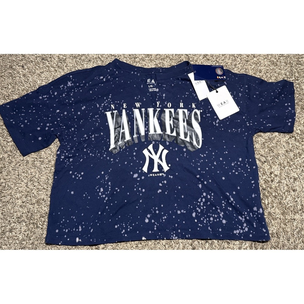 NEW Wear by Erin Andrews New York Yankees Women's Slit Crop Top T-Shirt (Large)